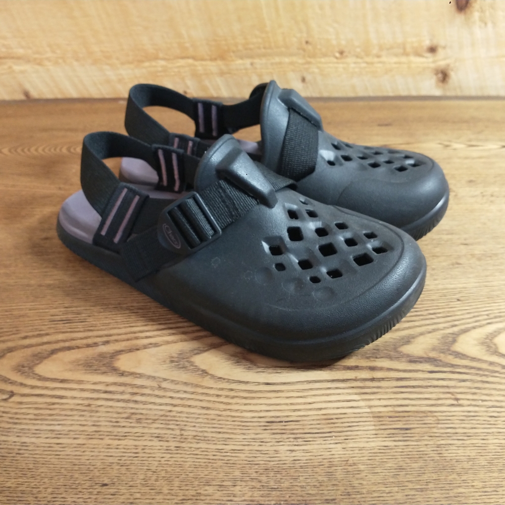 Chaco Woman's Water Shoes Size 8 US